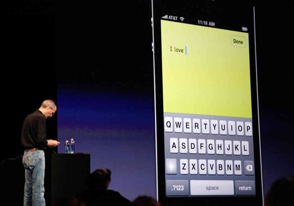 Steve Jobs at the Apple 4G announcement Steve Jobs at the Apple 4G announcement